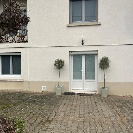 Cosy Avec Borne De Recharge Saint-Germain-Lembron