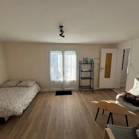 Cosy Avec Borne De Recharge Apartment Saint-Germain-Lembron