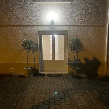 Cosy Avec Borne De Recharge Saint-Germain-Lembron