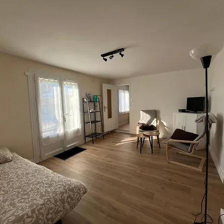Cosy Avec Borne De Recharge * Saint-Germain-Lembron